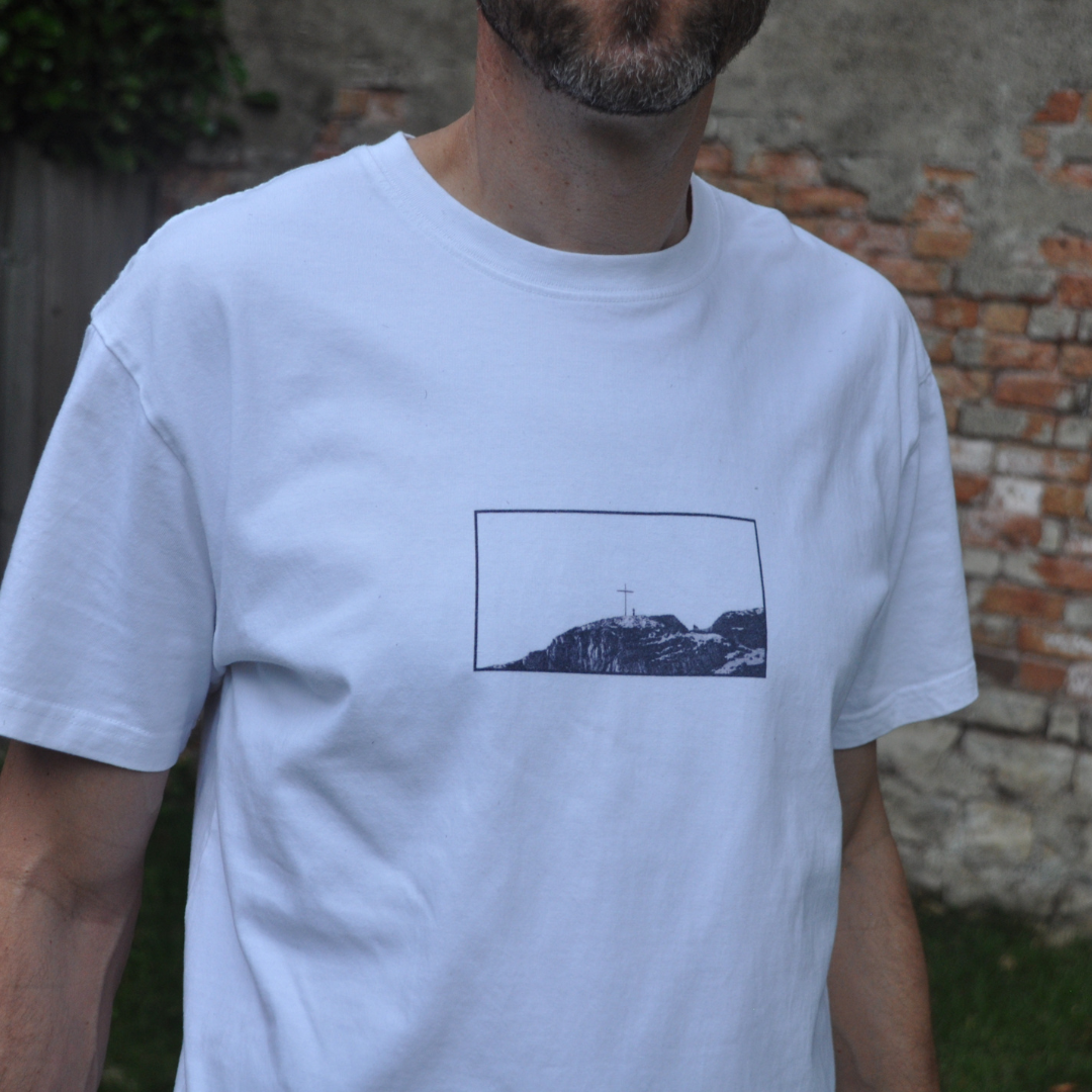 'Jesus Lifting Club' White Unisex T-shirt